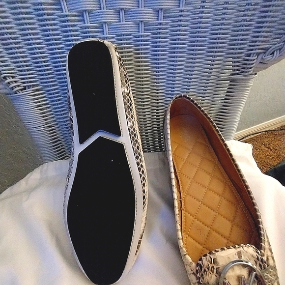 Michael Kors Flats shoes - Picture 4 of 4